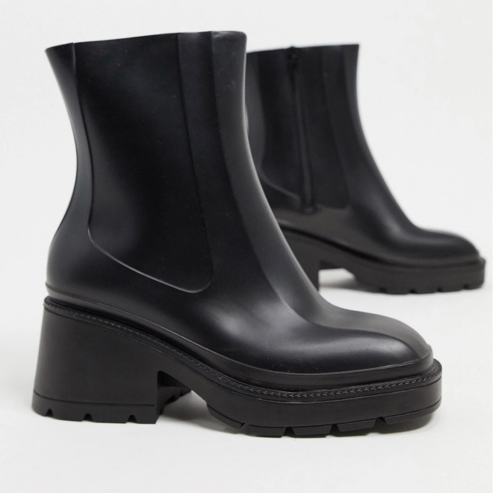 Black Rubber Boots